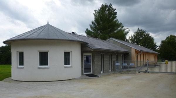 Motel Dacice Bagian luar foto